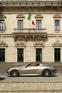 なんだかんだ言っても、世界的に好調な販売を記録しているBMW。物議を醸すそのデザインも、ターゲットカスタマーにはしっかり受け入れられているということだろう。　
	ほった「ワタシら好みのデザインのクルマも、BMWはつくり続けてくれますかねえ？」　
	清水「そのためには、まずこちらが財布のヒモを緩めて、BMWに『あそこにターゲットがいるぞ！』って認識してもらわないとね」