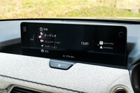 12.3インチのセンターディスプレイ。ナビゲーション機能を搭載するには、販売店オプションのナビ用SDカードが必要となる。