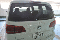 荷室の容量は、7名乗車時で121リッター。セカンドシートを完全に取り外せば、最大1913リッターにまで拡大できる。
（写真をクリックするとシートの倒れるさまが見られます）