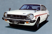 通称「47（ヨンナナ）トレノ」こと「スプリンター・クーペ1600トレノGT（TE47）」は、センターピラーのあるクーペボディとなる。装備を充実させた、この「トレノGT」のほかに「トレノ」もあり、そちらにはサイドストライプが付かない。