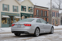 外観上は「A5 3.0 TDIクワトロ」と見分けがつかない。