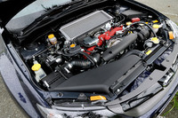 ATモデル「A-Line」の2.5リッターエンジン。数値はMTモデルに一歩ゆずるものの、300psと35.7kgmを発生する。