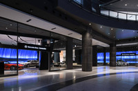 グランフロント大阪・ナレッジキャピタル1階に位置する、メルセデス・ベンツ コネクション。