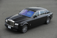 試乗会場でひときわ存在感を放っていた「ロールス・ロイス・ファントム」。
