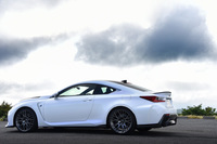 空力パーツは、実走テストに加えCFD解析や風洞試験を駆使して開発された。大きなウイングなどは非装備だが、十分な空力効果を得ているという。
    