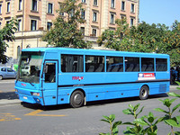 イタリアのデ・シモンがボディを製作した郊外型路線バス。デザインはピニンファリーナ。