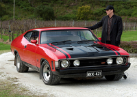 第94回：銀行強盗は教習所教官のマスタングにおまかせ！『ドライブ・ハード』の画像