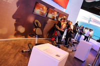 2013年のフランクフルトモーターショーでフォードは、ヴィニャーレコンセプトの発表に合わせ、さまざまなおもてなしエリアを用意した。これはマッサージコーナー。筆者が訪れたとき、残念ながら施術者は見当たらず。