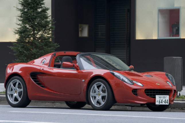 【スペック】全長×全幅×全高＝3800×1720×1130mm／ホイールベース＝2300mm／車重＝840kg／駆動方式＝MR／1.8リッター直4DOHC 16バルブ（156ps/7000rpm、17.7kgm/4650rpm）／価格＝511万3500円（テスト車＝同じ）