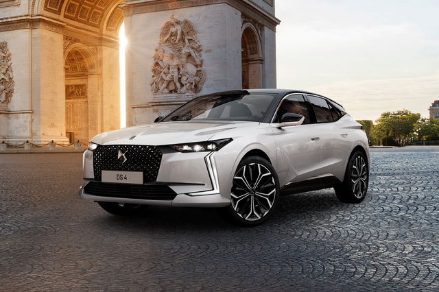 DS 4」に最上級のナッパレザー内装を採用した限定車登場 【ニュース