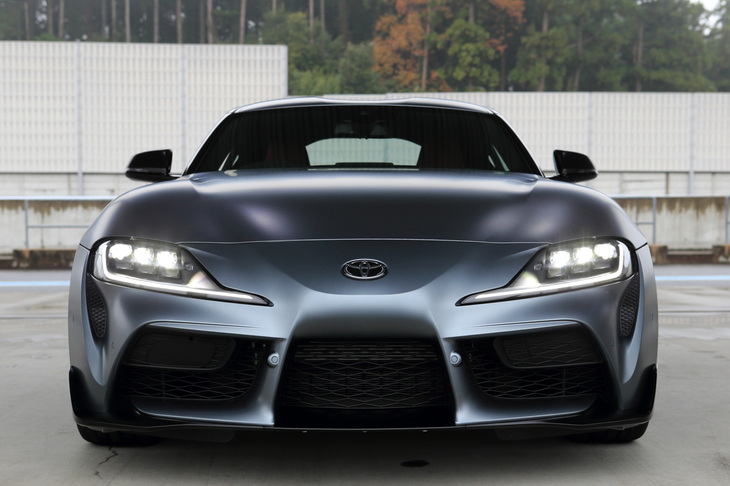 明照寺：「これ、どこにナンバー付けるつもりだったんでしょう？
	ほった：「Caltyのデザイナーが忘れてたのかもしれませんね」
	（写真＝荒川正幸）