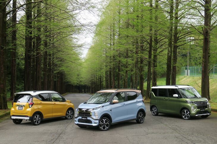 2022年における三菱の軽乗用車の年間販売台数は、電気自動車の「eKクロスEV」が4175台、その他の「eK」シリーズが合わせて2万7145台、スズキからOEM供給を受けて販売している「タウンボックス」が561台。合計で3万1881台となっている。