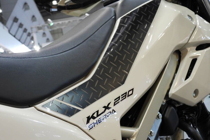 カワサキKLX230シェルパ
