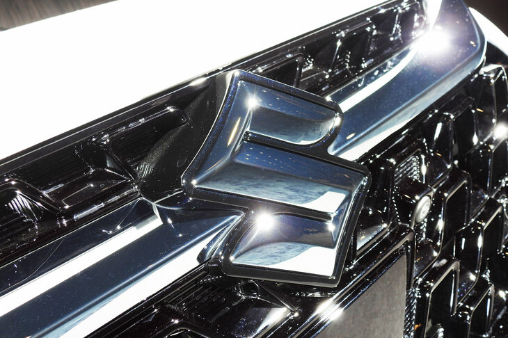 スズキ・フロンクス（フロントエンブレム）