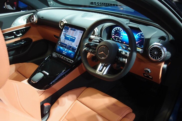 メルセデスAMG SL43（コックピット）