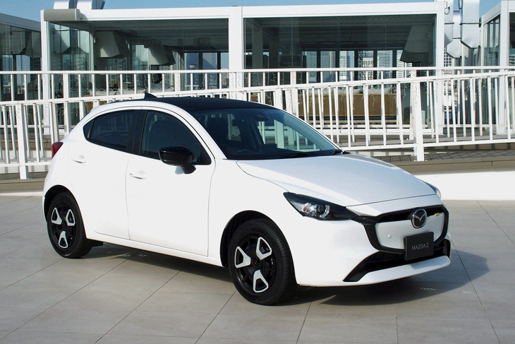 マツダ2 15 BD（フロントビュー）