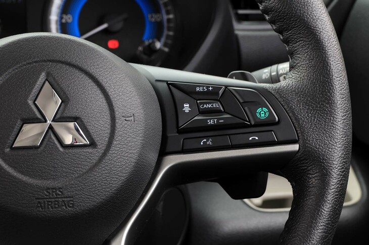 高速道路では同一車線運転支援機能 「マイパイロット」の存在もありがたい。レーダークルーズコントロールと車線維持支援機能の組み合わせで、ドライバーの負担を大いに軽減してくれる。「Tプレミアム」「Gプレミアム」に標準で装備される。