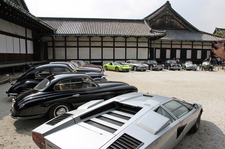 ズラリと並んだ12台の受賞車両。なお、今回のエントリー車両の一部は、この後、東に向かい、4月8日に東京・日本橋で開催される「ジャパン・クラシック・オートモービル2018」に展示される。