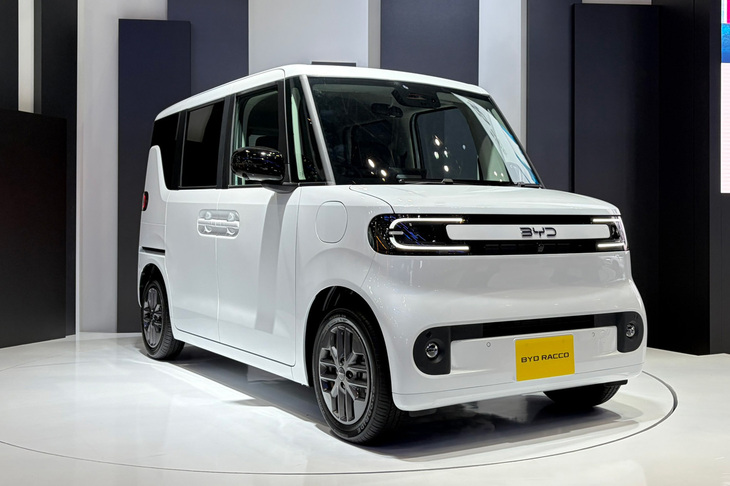 2026年夏にBYDが発売する予定の軽BEV「ラッコ」。駆動方式はFWDで、ロングレンジ仕様の一充電走行距離は300km超になるという。