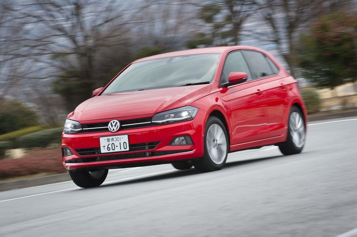 MQBモジュールを採用したことで、新型「ポロ」には上級車種と同等の先進安全装備が組み込まれることとなった。試乗した「TSIハイライン」には、全車速追従機能付きACCが標準で備わる。