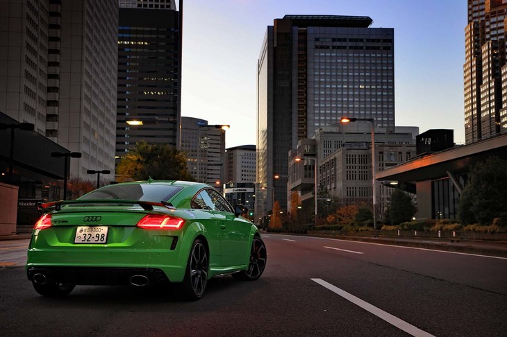 アウディTT RSクーペ