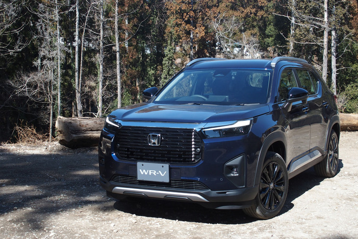 ホンダWR-V Z＋ブラックスタイル（フロントビュー）