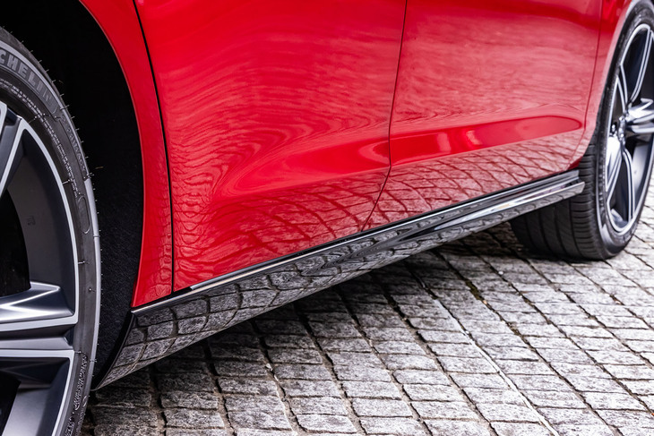 ホンダ・アコード（サイドのロワースカート）