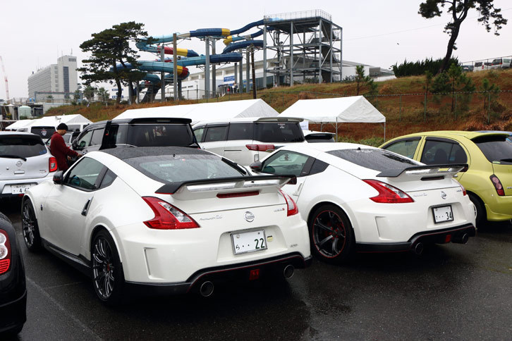 写真の「フェアレディZ NISMO」など、現在展開されている「NISMOシリーズ」も、オーテックが開発生産に関与している。