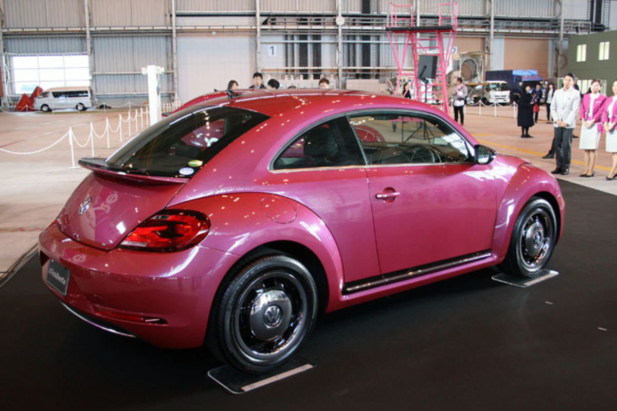 フォルクスワーゲン・ザ・ビートル」にピンク色の限定車