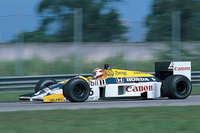 ホンダは1983年よりエンジンサプライヤーとしてF1に復帰。同年末からウィリアムズにエンジンの提供をはじめ、同チームの1986年、1987年のコンストラクターズタイトル獲得に貢献した。