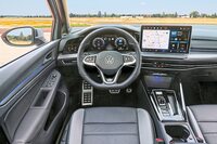 インテリアの質感が向上。ドアパネルやダッシュボードに使われるソフトパッドの面積も大きくなった。