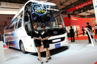 2年前乗用車を出展していたヒュンダイだが、ご存じのように撤退したので今回はバスのみ。