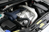 ボルボV70R（4WD/6AT）【試乗記】の画像