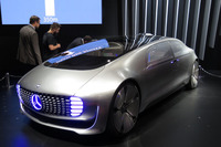 2015年1月にラスベガスで発表された「F015ラグジュアリー イン モーション」。このモデルも今回展示されている。