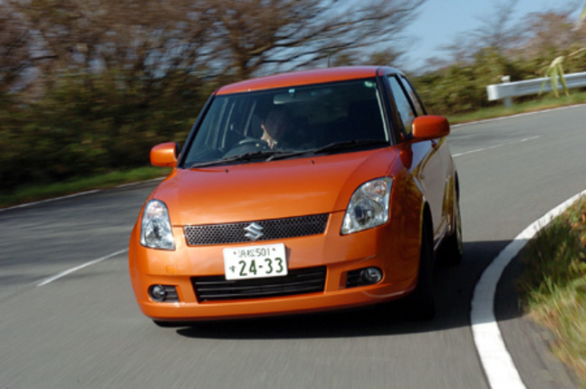 【スペック】全長×全幅×全高＝3695×1690×1510mm／ホイールベース＝2390mm／車重＝1030kg／駆動方式＝FF／1.5リッター直4DOHC16バルブ（110ps/6000rpm、14.6kgm/4000rpm）／価格＝136.5万円（テスト車＝同じ）