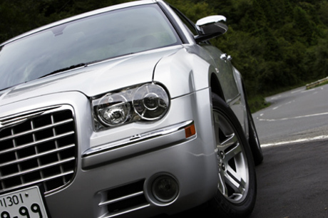 �N���C�X���[ 300C 5.7 HEMI�i5AT�j�c�c598��5000�~�N���C�X���[���ւ�5.7���b�^�[V8OHV�G���W���uHEMI�v��...