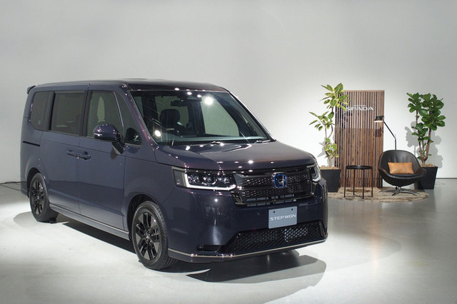 トヨタとホンダの最新ミニバンが激突 選ぶべきはどっちだ Webcg トヨタとホンダの最新ミニバンが激突 選ぶべきはどっちだ Webcg