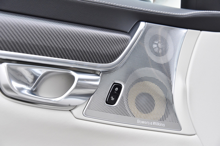 Bowers＆Wilkinsプレミアムサウンド・オーディオシステム（1400W、19スピーカー）サブウーファー付き