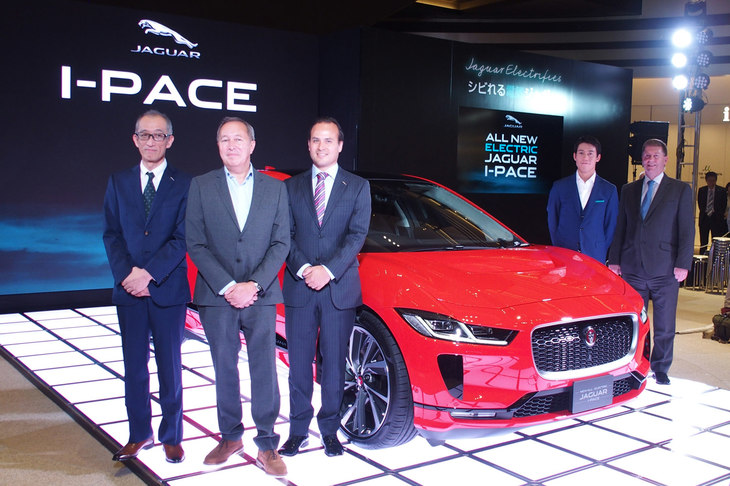 2018年9月に行われた、日本導入発表会の様子。「Iペース」の価格は959万円からと、押しも押されもしない高級車である。