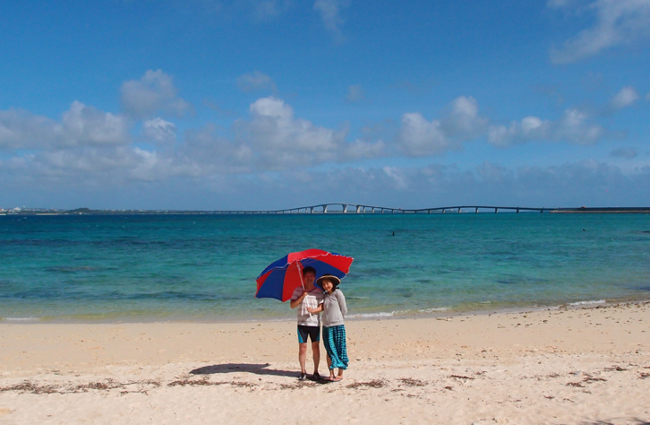 
	2017年の夏休みは、大好きな宮古島に。考えてみたら、“独りじゃない沖縄”も初めてだぁ。
	