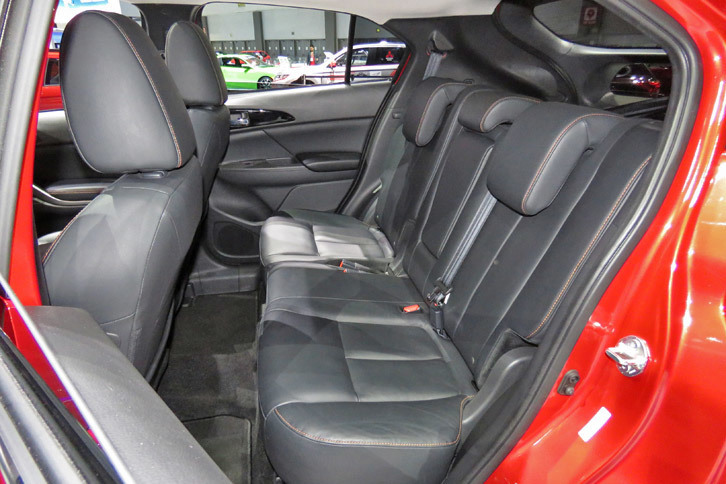 三菱エクリプス クロス