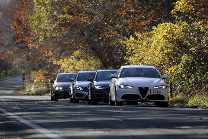 4WDの「ジュリア ヴェローチェ」。こちらは「アウディA4クワトロ」「メルセデス・ベンツC200 4MATIC」、さらにブランニューモデルの「フォルクスワーゲン・アルテオン4MOTION」と比較。（photo：北畠主税）