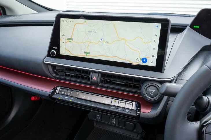 ディスプレイオーディオは「Z」グレードが12.3インチでその他グレードが8インチ。オプションで内蔵ナビゲーションも使える。