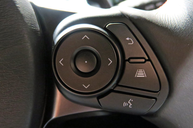 スバルBRZ（ステアリングスイッチ）