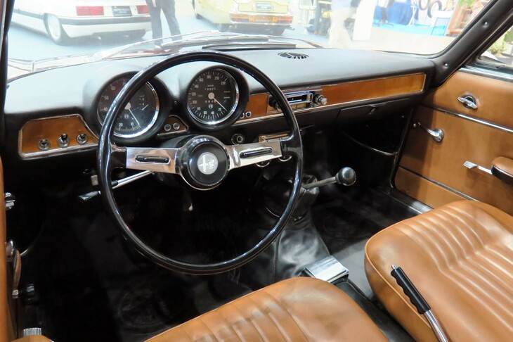 アルファ・ロメオGT1300ジュニア（1969年／CRANK TOKYO）