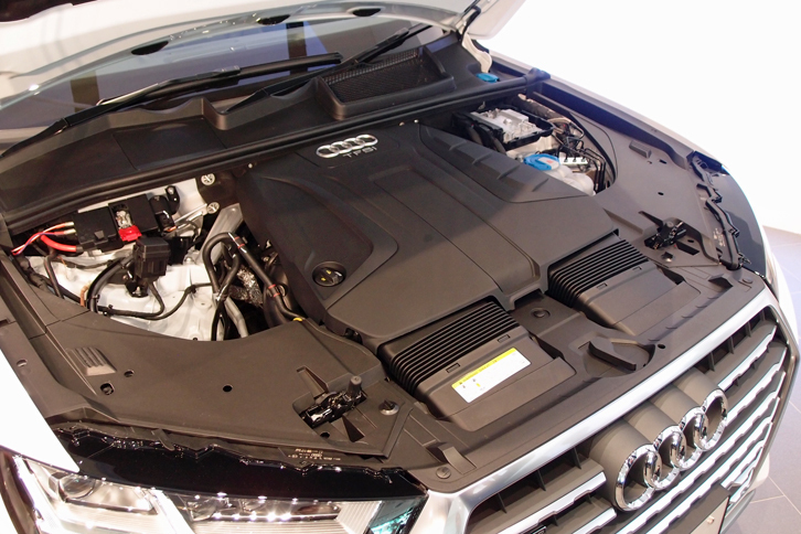 新型では、「Q7」として初めて2リッター直4エンジン搭載モデルがラインナップされる。