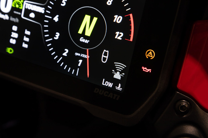 前走者との距離は4段階で調整可能。車速ともども、停車時にあらかじめ設定できるほか、走行中にも調整が可能となっている。