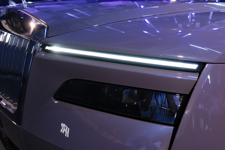 ロールス・ロイス・スペクター プロフェシー（ヘッドランプ）