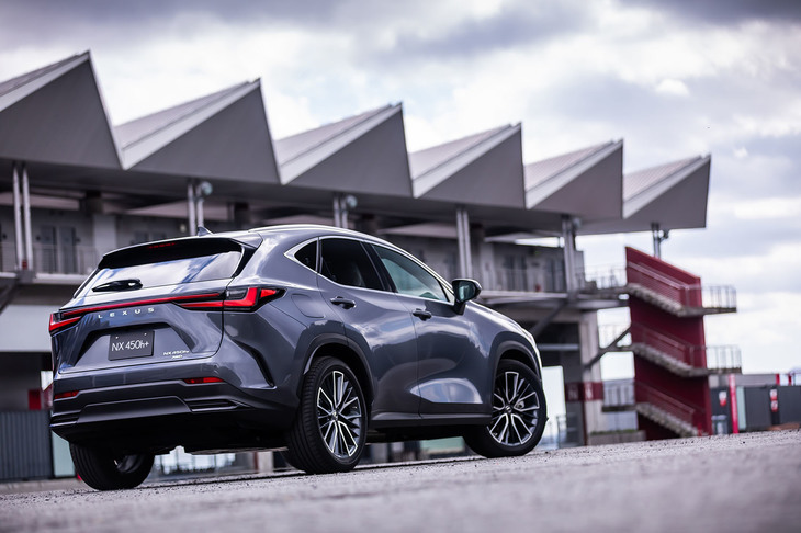 NX450h＋“バージョンL”（エクステリア）
