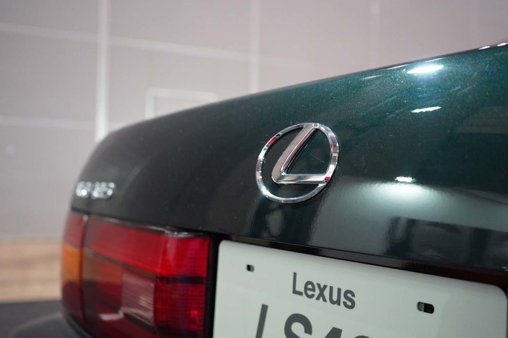 レクサスLS400（1990年）